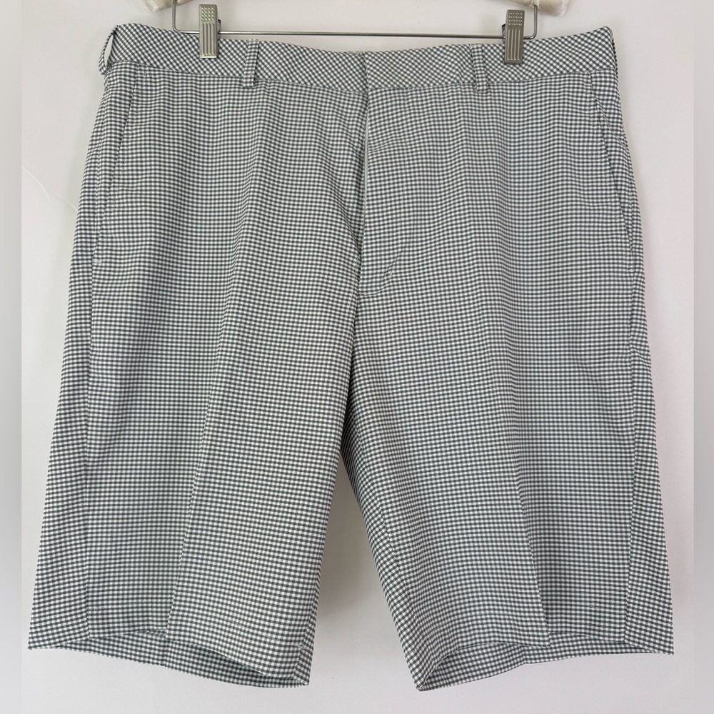 Walter Hagen Golf Shorts Gray Checkered Size 36